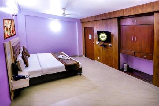 Runway Hotel 3*